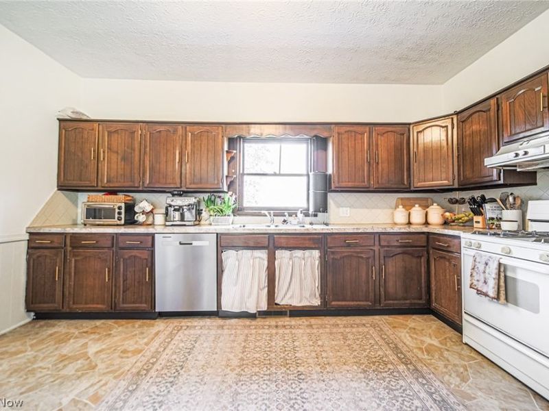 3822 State Street NW, North Canton, OH 44720 Photo 17