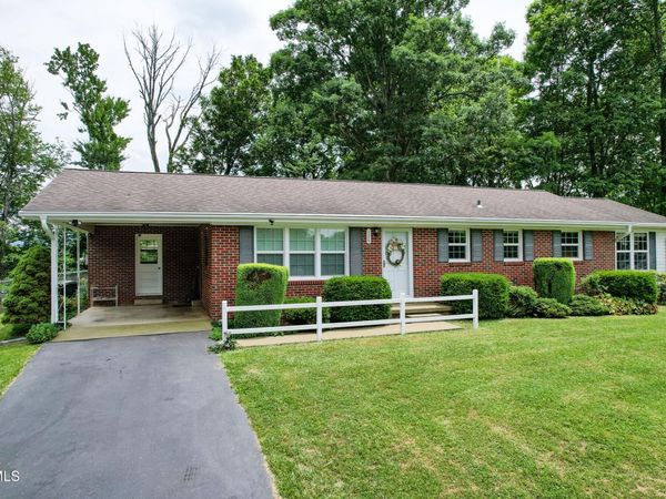 126 Poplar Hill Drive, Johnson City, TN 37604