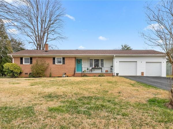 943 Maurine Drive , Asheboro, NC 27205