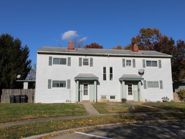 23 Briarwood Lane, Greenhills, OH 45218