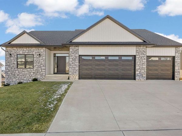 505 Dogwood Lane, Tiffin, IA 52340