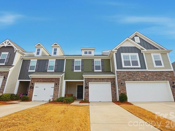 226 Harpers Run Lane, Matthews, NC 28104