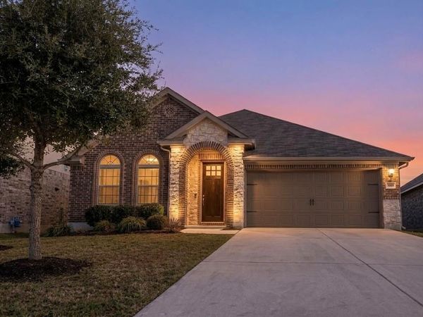 1005 Sundrops ST, Leander, TX 78641