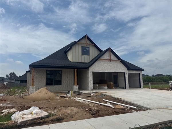 1131 Canyon Maple Street, Centerton, AR 72719