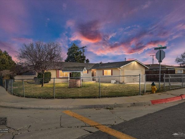 225 Spruce St, Tehachapi, CA 93561