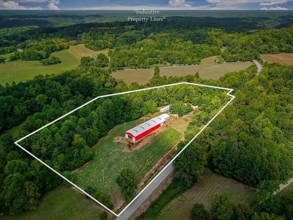 425 Baptist Ridge Hwy, Hilham, TN 38568