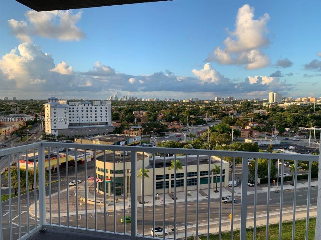 1 Glen Royal Pkwy , Unit 1107, Miami, FL 33125 Photo