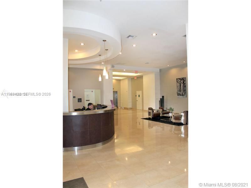 1 Glen Royal Pkwy , Unit 1107, Miami, FL 33125 Photo