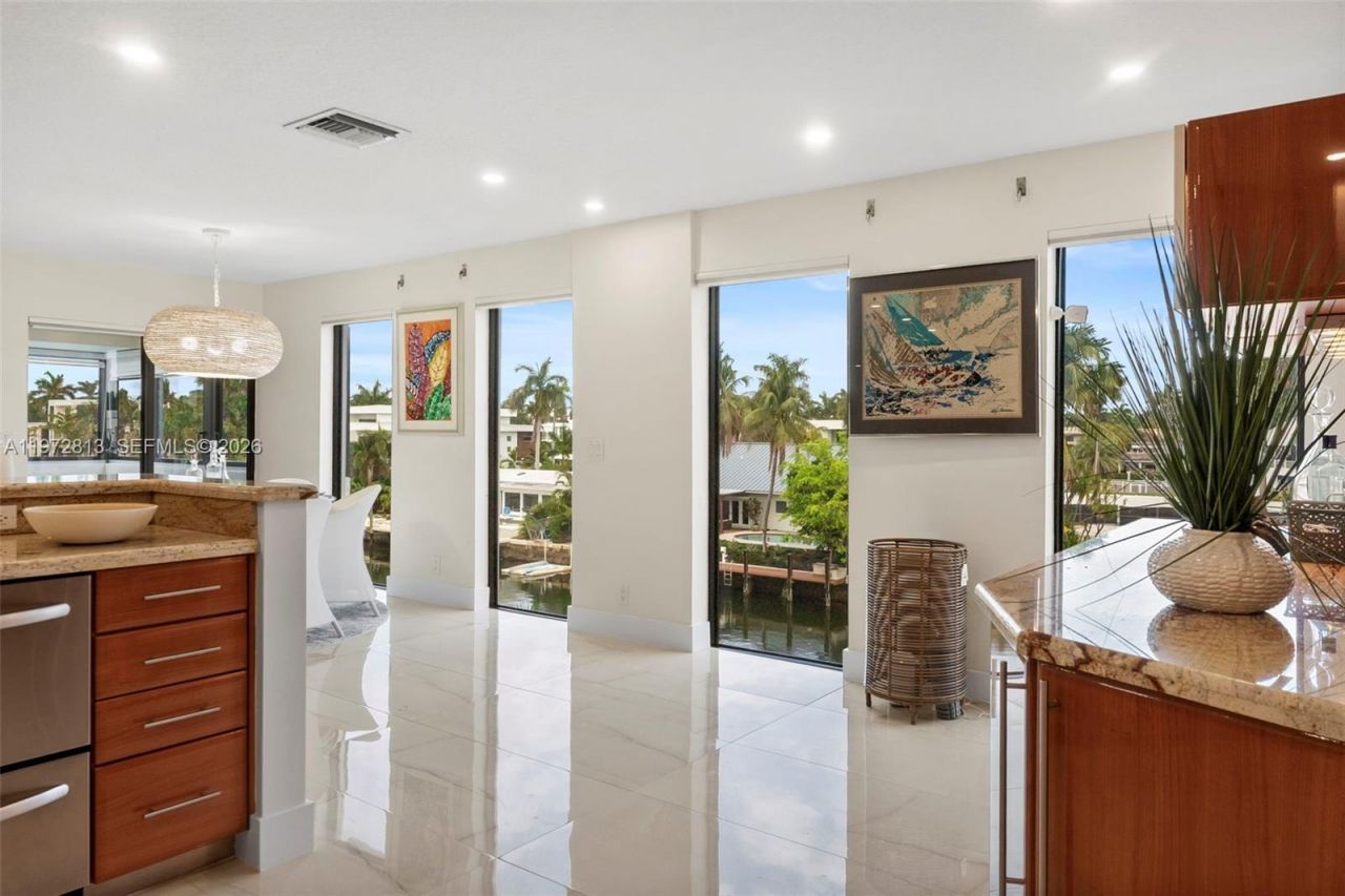 76 Isle Of Venice Dr, Unit H, Fort Lauderdale, FL 33301 Photo