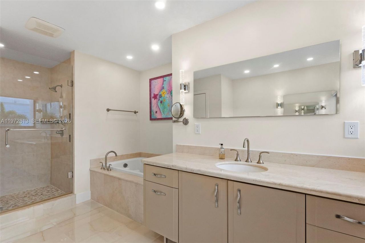 76 Isle Of Venice Dr , Unit H, Fort Lauderdale, FL 33301 Photo