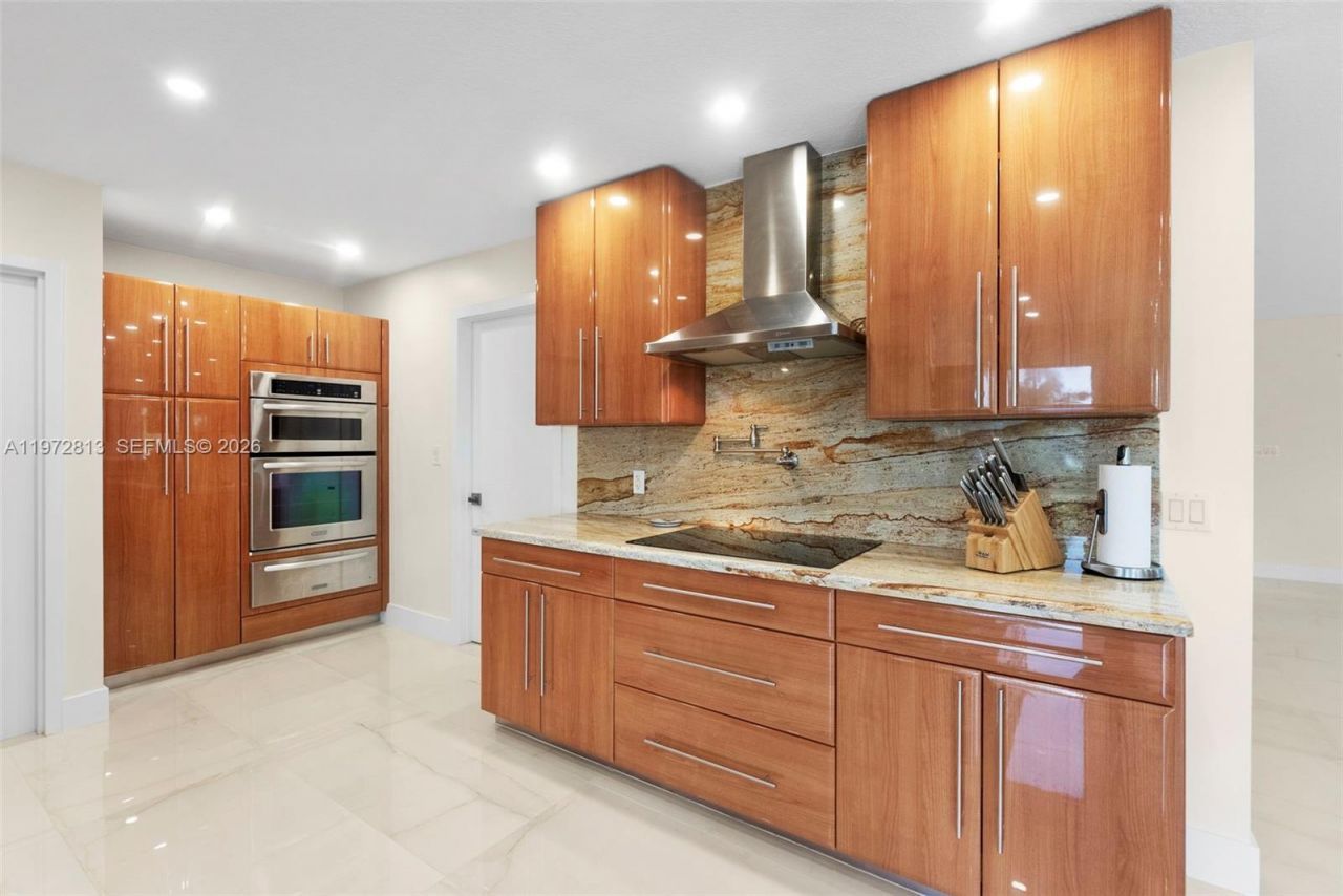 76 Isle Of Venice Dr, Unit H, Fort Lauderdale, FL 33301 Photo