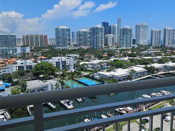 400 Kings Point Dr, Unit 1624, Sunny Isles Beach, FL 33160