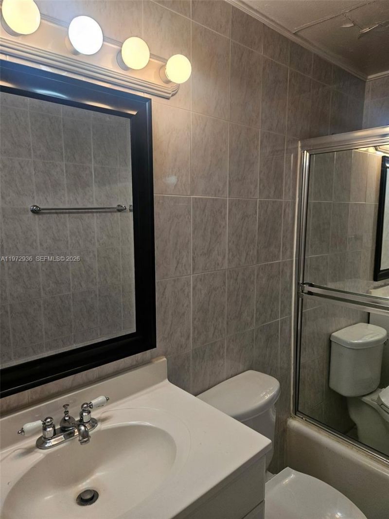 400 Kings Point Dr, Unit 1624, Sunny Isles Beach, FL 33160 Photo