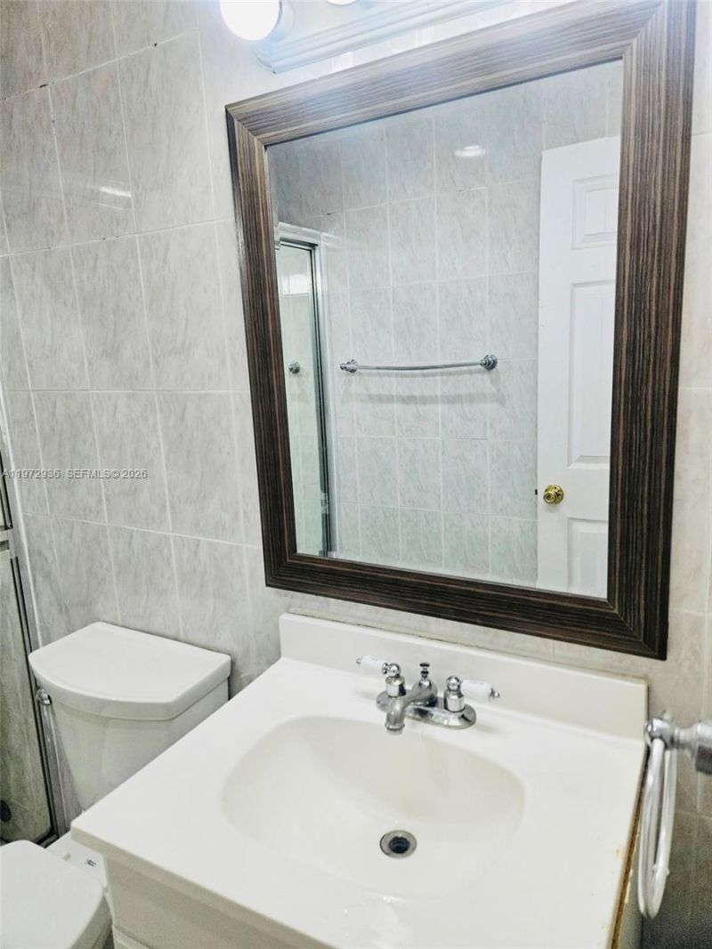 400 Kings Point Dr, Unit 1624, Sunny Isles Beach, FL 33160 Photo