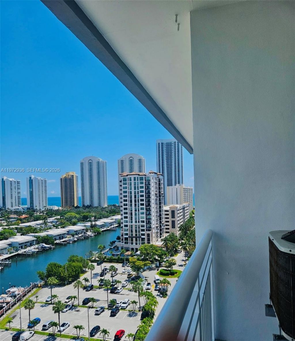 400 Kings Point Dr, Unit 1624, Sunny Isles Beach, FL 33160 Photo