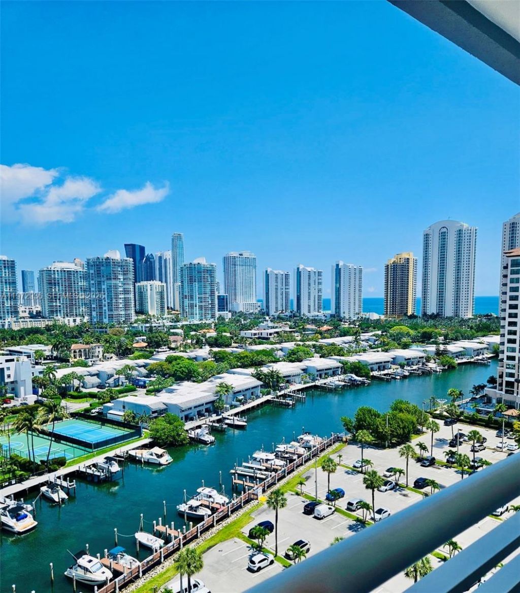 400 Kings Point Dr, Unit 1624, Sunny Isles Beach, FL 33160 Photo