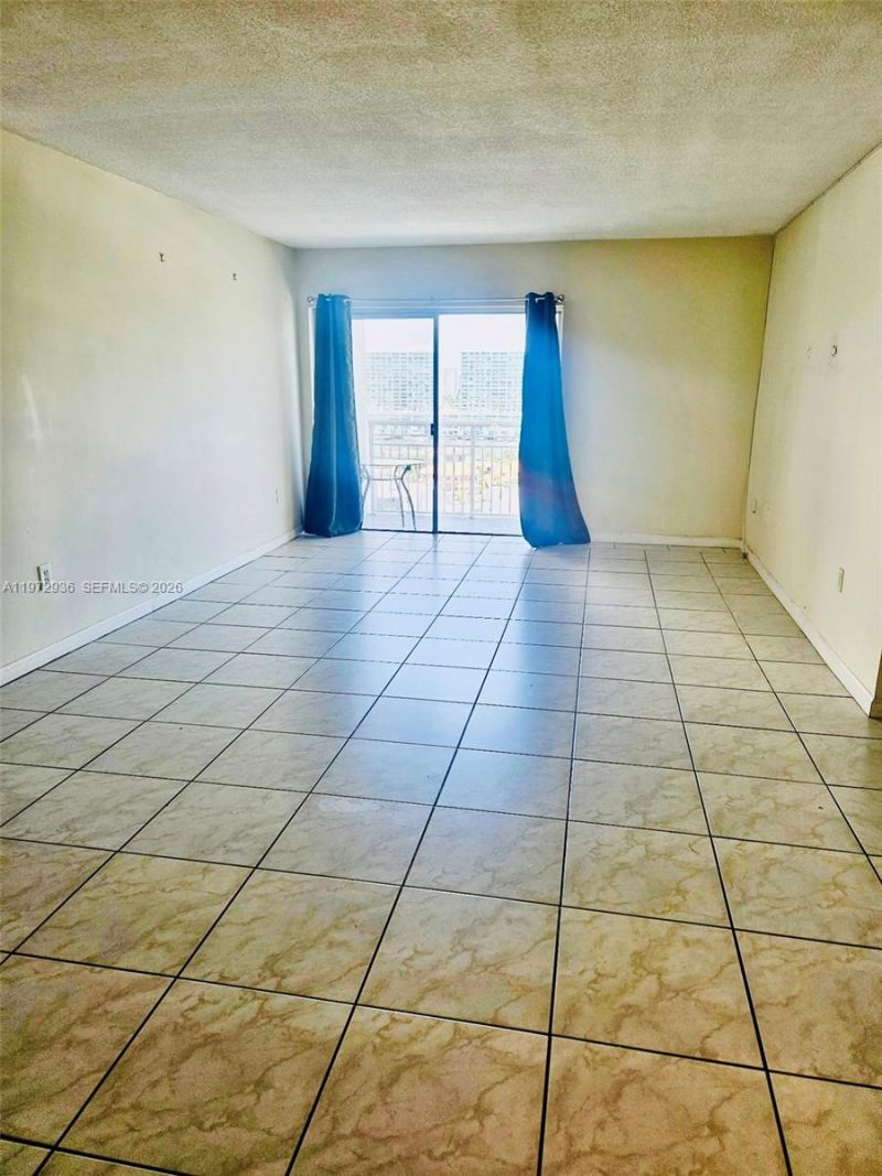 400 Kings Point Dr, Unit 1624, Sunny Isles Beach, FL 33160 Photo