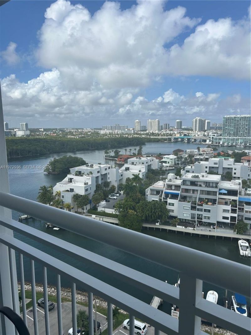 400 Kings Point Dr, Unit 1624, Sunny Isles Beach, FL 33160 Photo