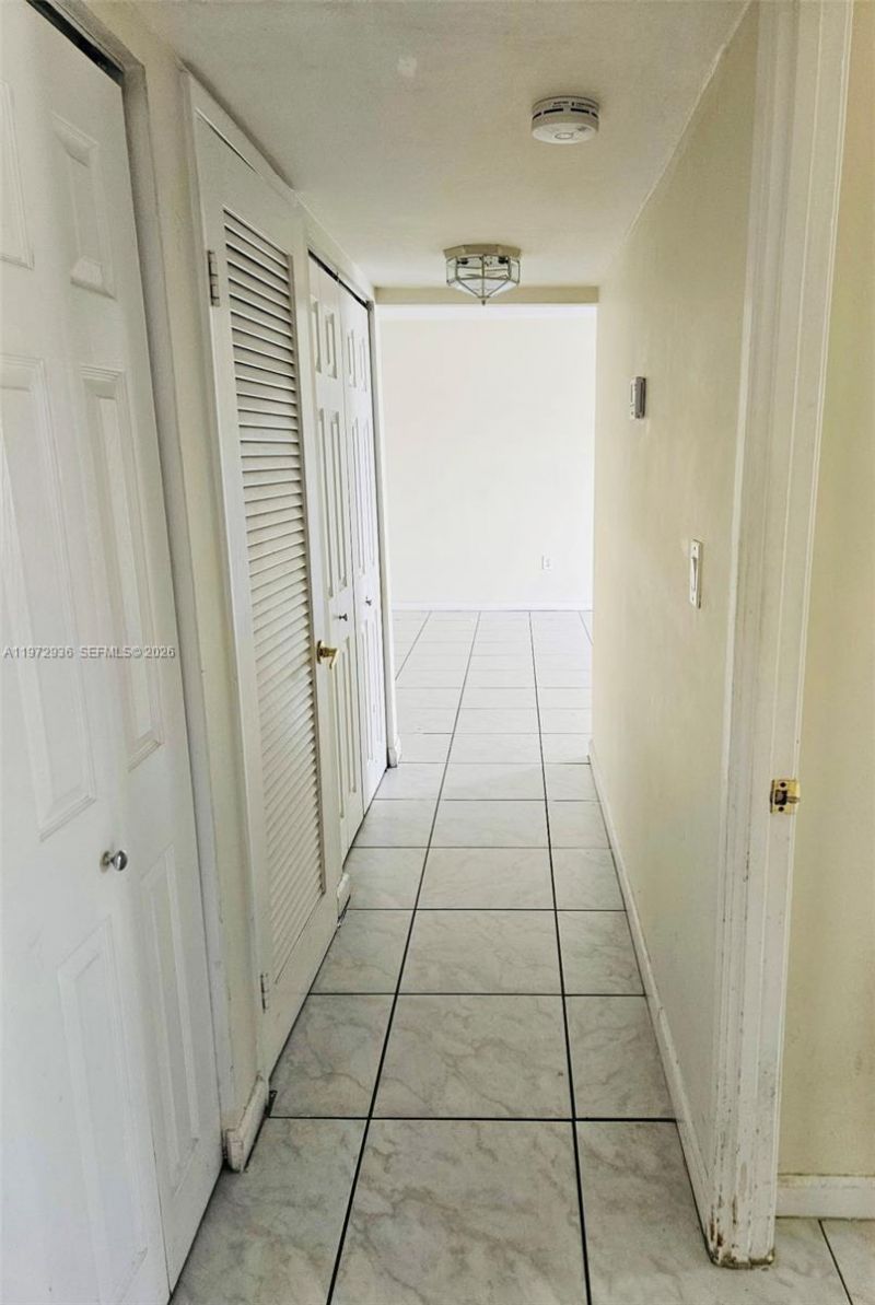 400 Kings Point Dr, Unit 1624, Sunny Isles Beach, FL 33160 Photo