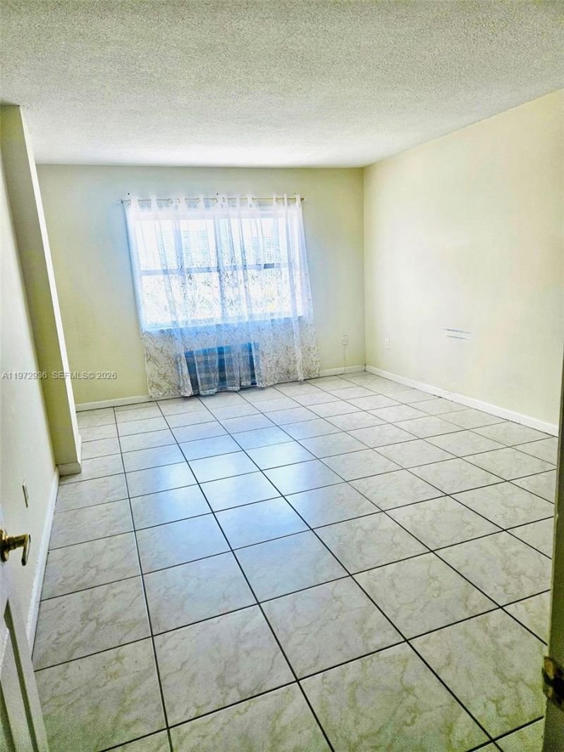 400 Kings Point Dr, Unit 1624, Sunny Isles Beach, FL 33160 Photo