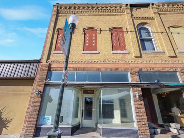 109 N Sibley Avenue , Litchfield, MN 55355