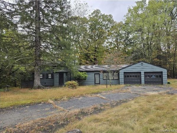 3 Edgebrook Lane, Airmont, NY 10952