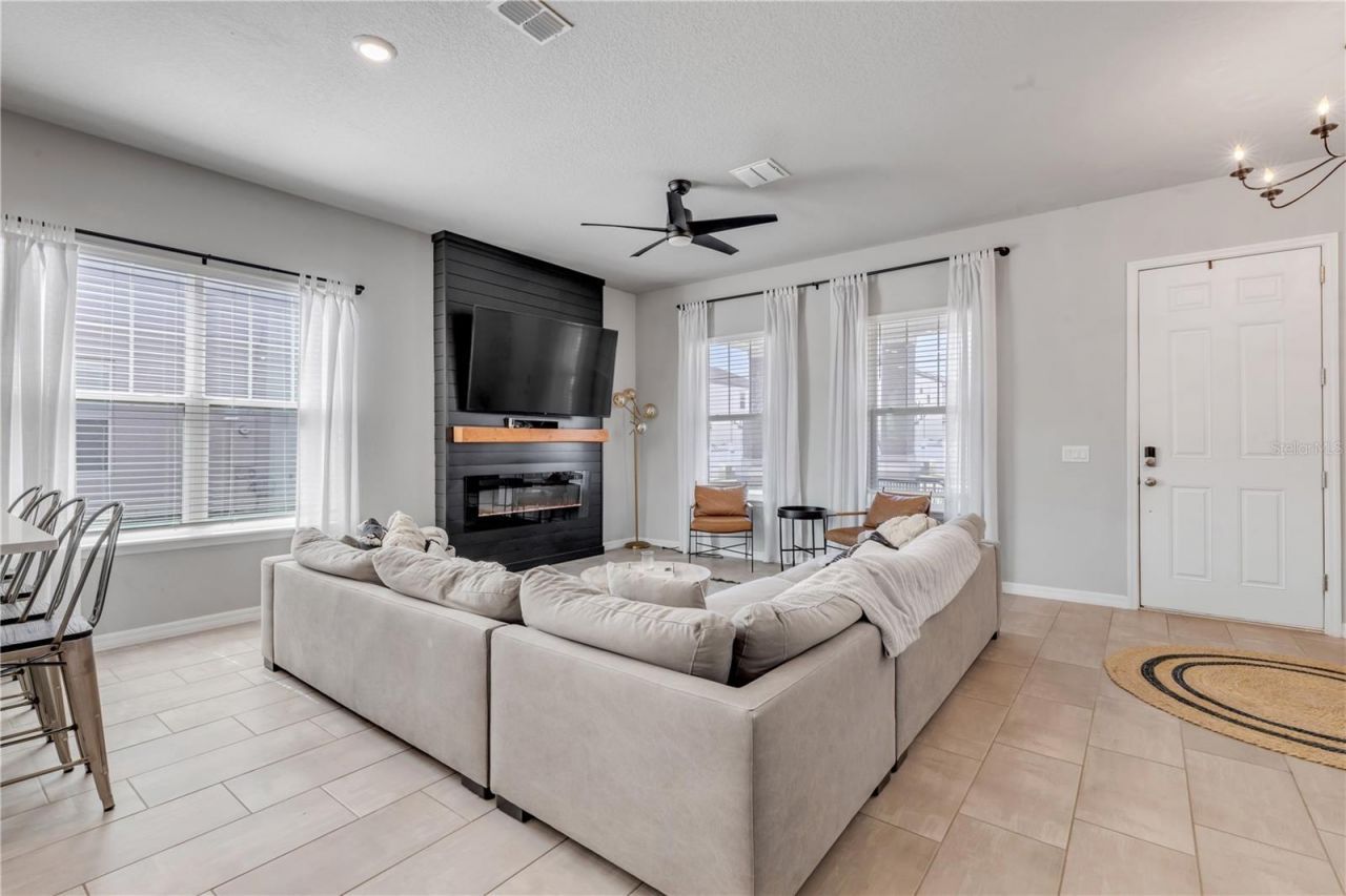 413 Venetian Palms Boulevard, New Smyrna Beach, FL 32168 Photo