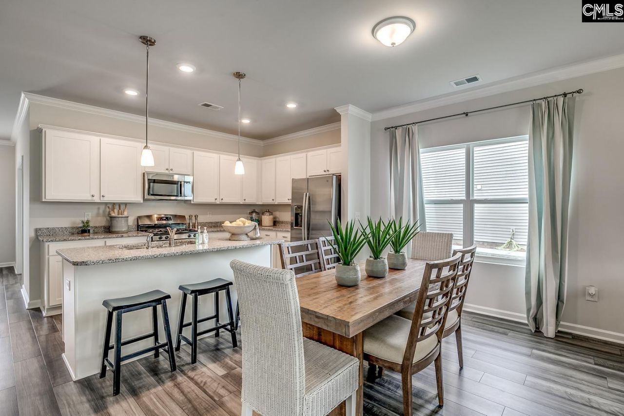 1136 Crescent Corner Drive Photo 8