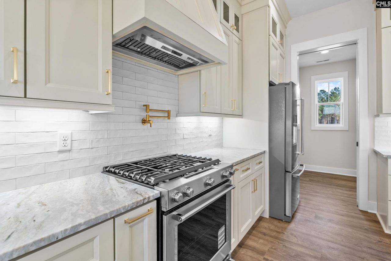 669 Seagull Lane  Photo 9