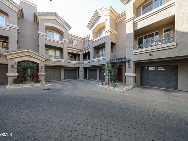 4455 E PARADISE VILLAGE Parkway S, Unit 1028, Phoenix, AZ 85032