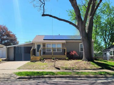 1102 COOLIDGE Avenue, Pekin, IL 61554