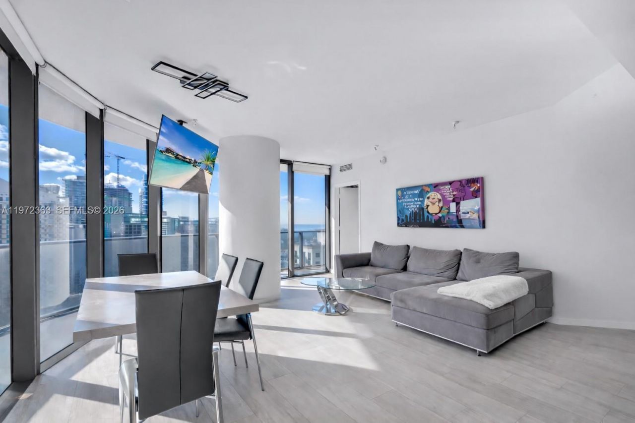 55 SW 9th St , Unit 3703, Miami, FL 33130 Photo