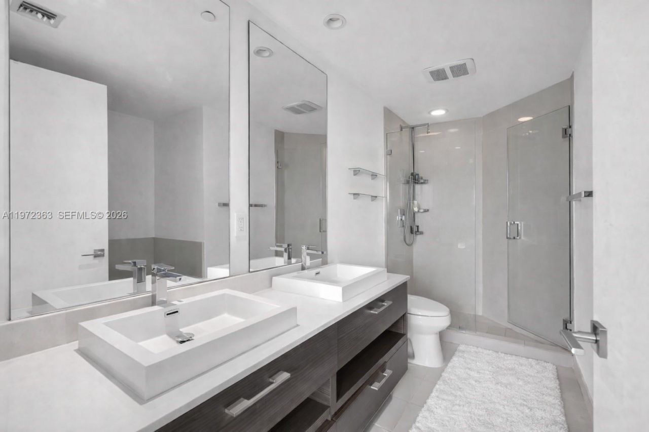 55 SW 9th St , Unit 3703, Miami, FL 33130 Photo