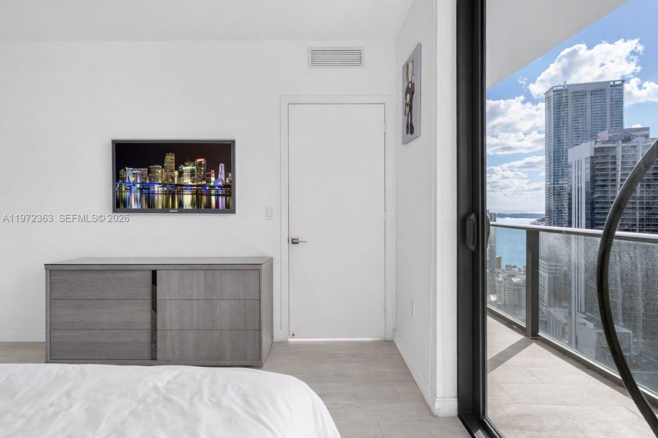 55 SW 9th St , Unit 3703, Miami, FL 33130 Photo