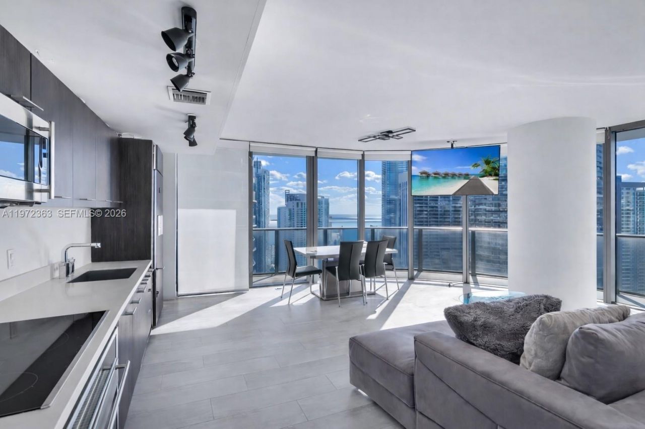 55 SW 9th St , Unit 3703, Miami, FL 33130 Photo