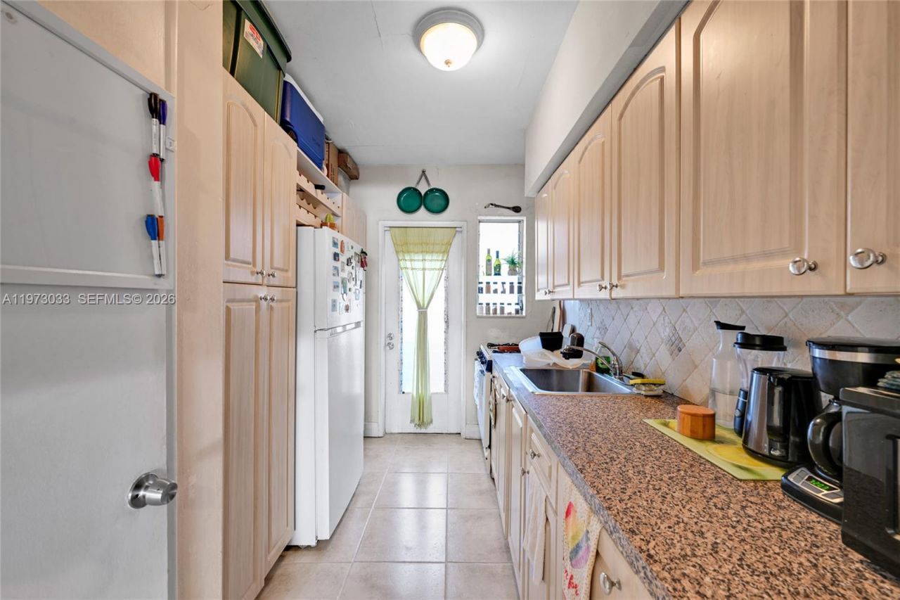 1240 14th St , Miami Beach, FL 33139 Photo