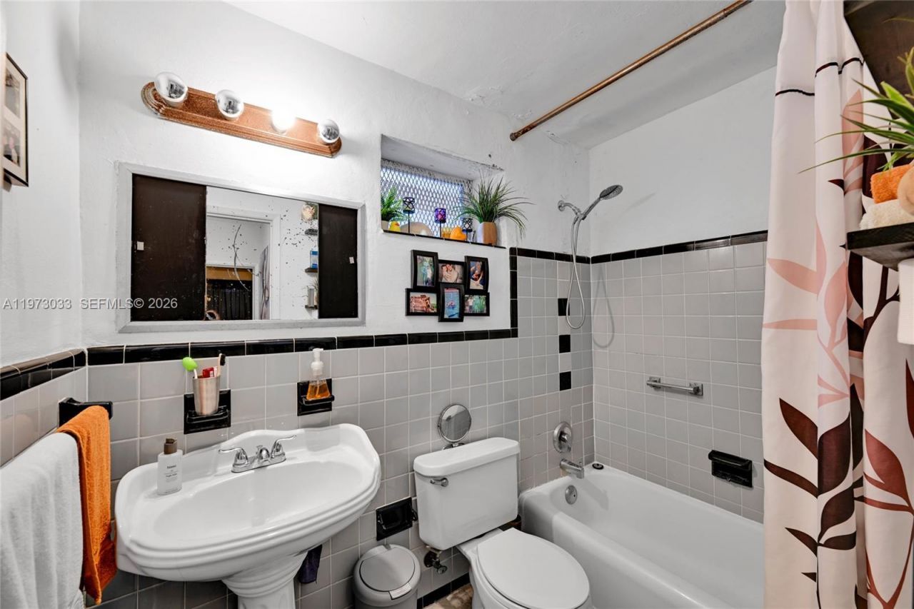 1240 14th St , Miami Beach, FL 33139 Photo