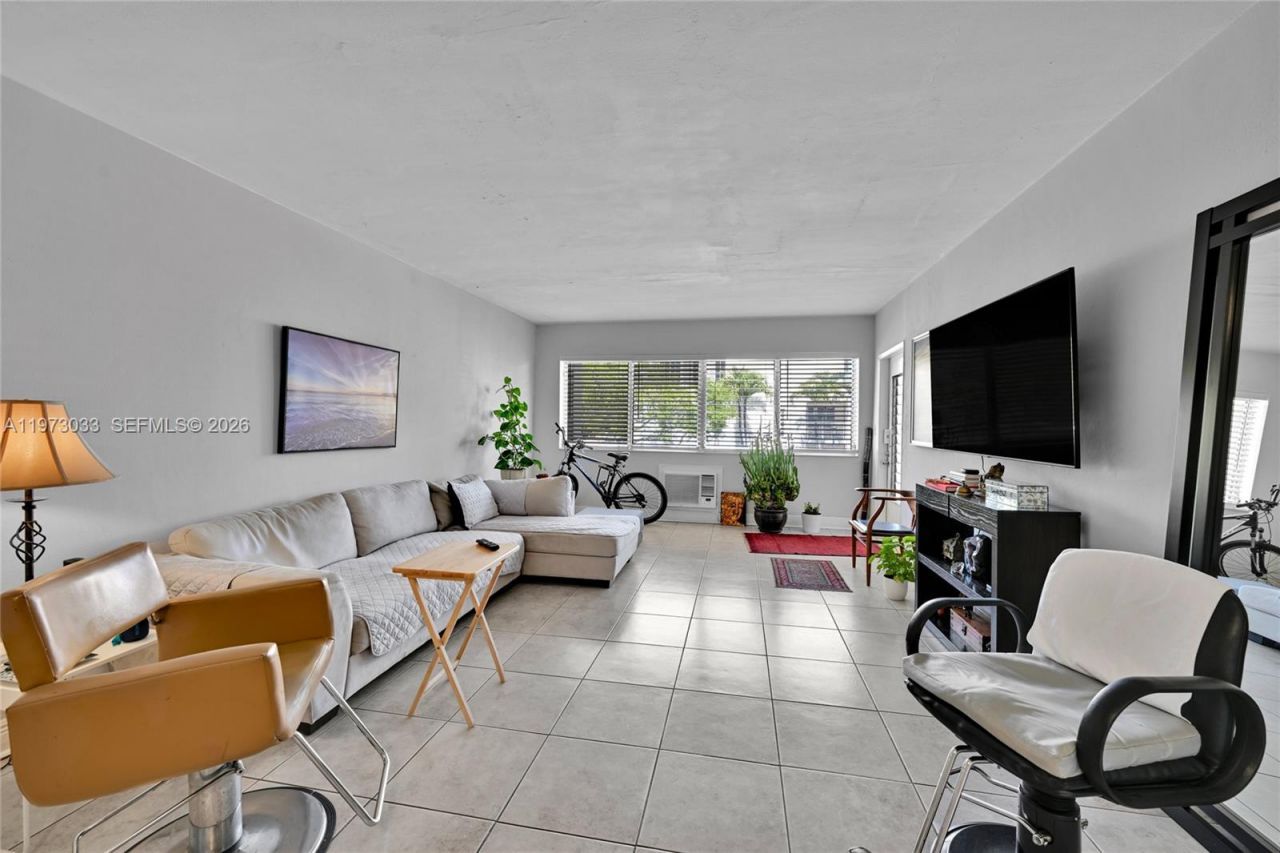 1240 14th St , Miami Beach, FL 33139 Photo
