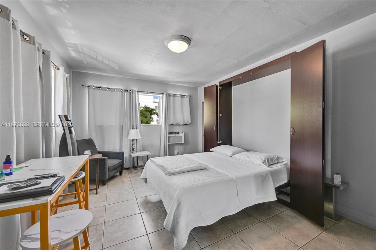 1240 14th St , Miami Beach, FL 33139 Photo