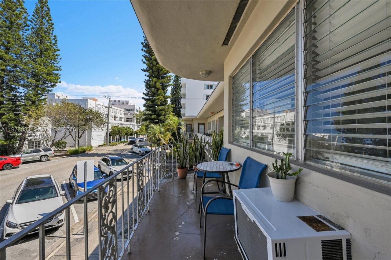 1240 14th St , Miami Beach, FL 33139 Photo