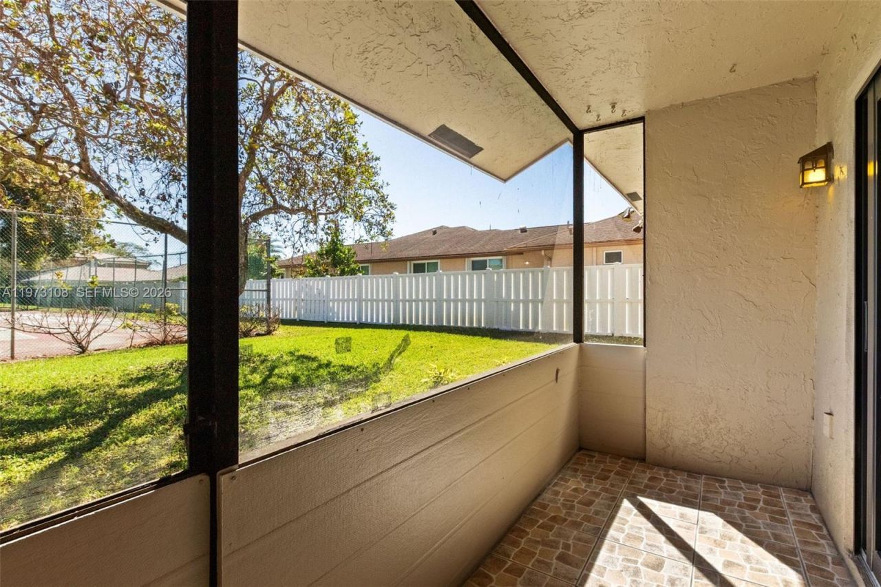 5356 Gate Lake Rd, Unit 5356, Tamarac, FL 33319 Photo