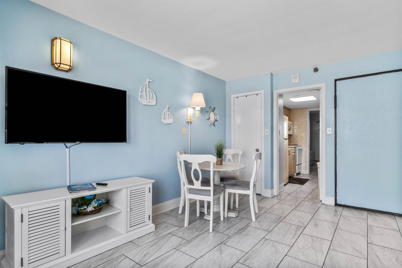 2207 S S Ocean Blvd. Photo 6