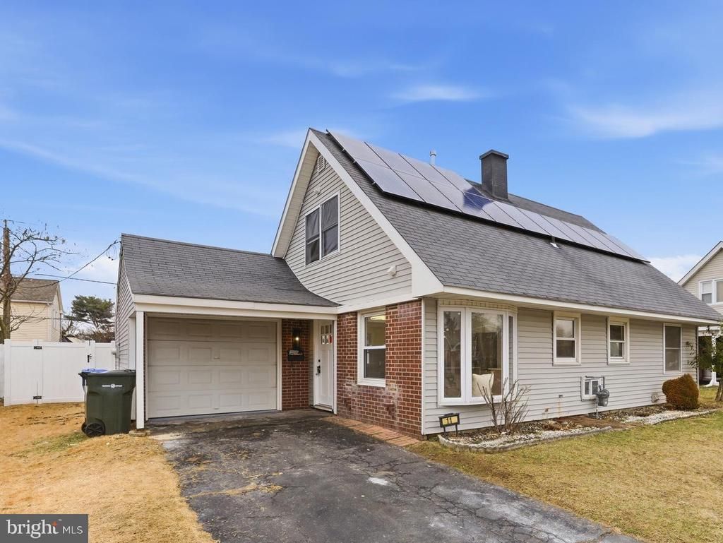11 Birdseye Lane, Willingboro, NJ 08046 Main Photo