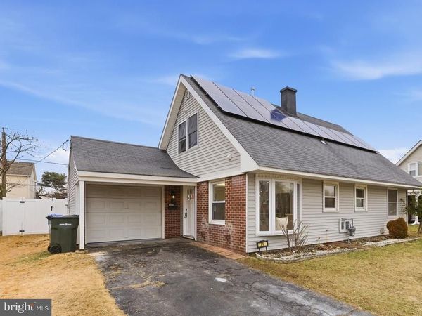 11 BIRDSEYE LANE, WILLINGBORO, NJ 08046