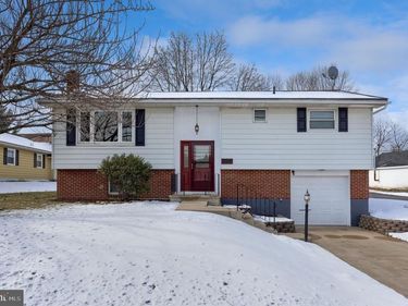 355 E FULTON STREET, EPHRATA, PA 17522