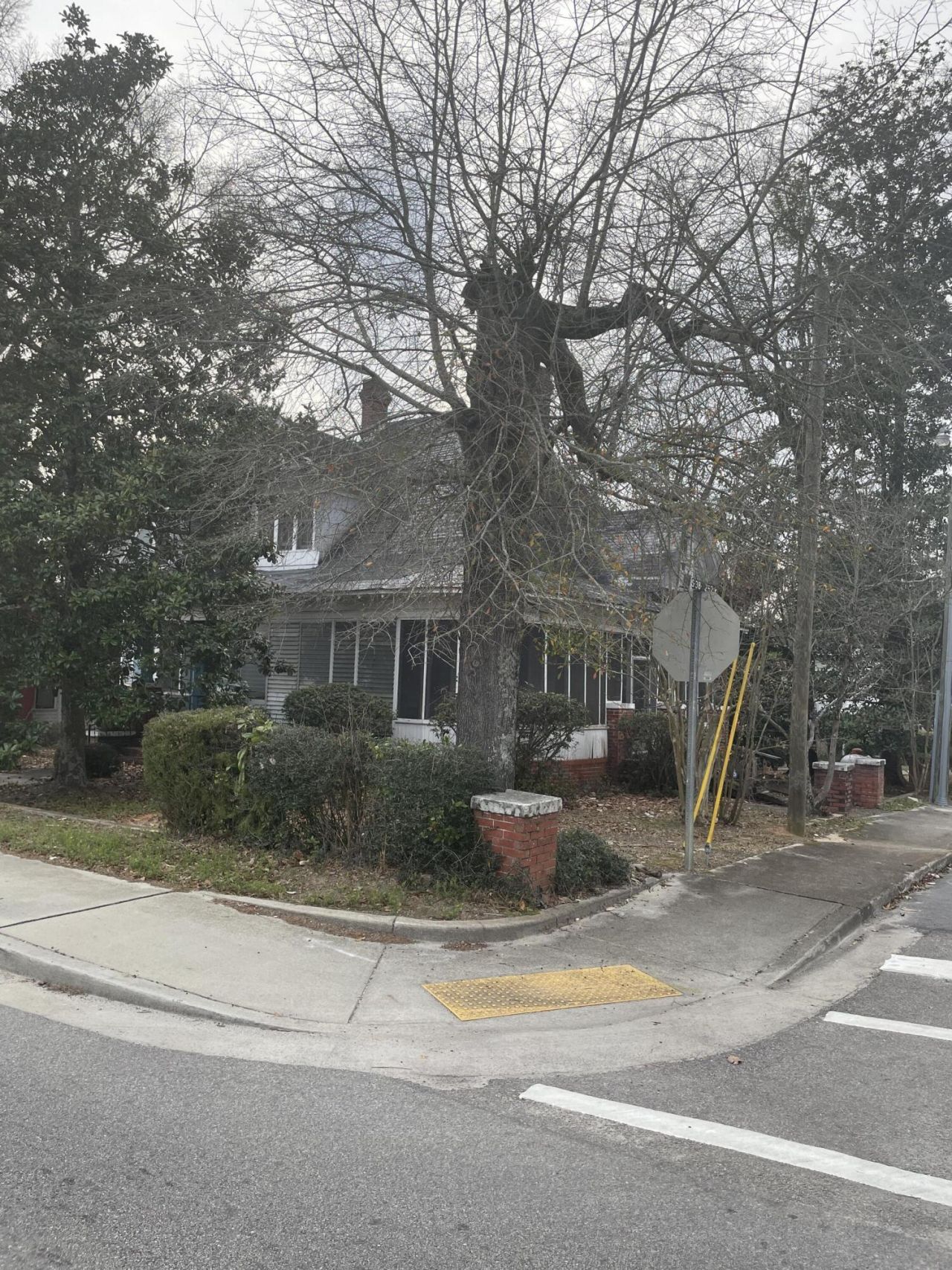 385 Boulevard Street Photo 6