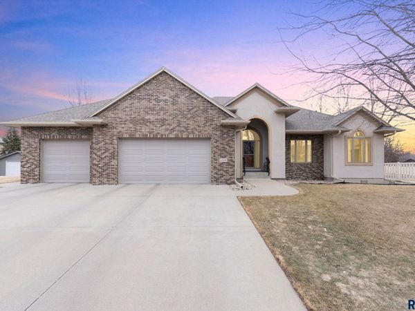 4405 E Aster Cir, Sioux Falls, SD 57103