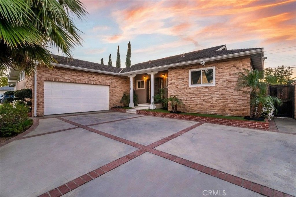 10015 Petit Avenue, North Hills, CA 91343 Main Photo