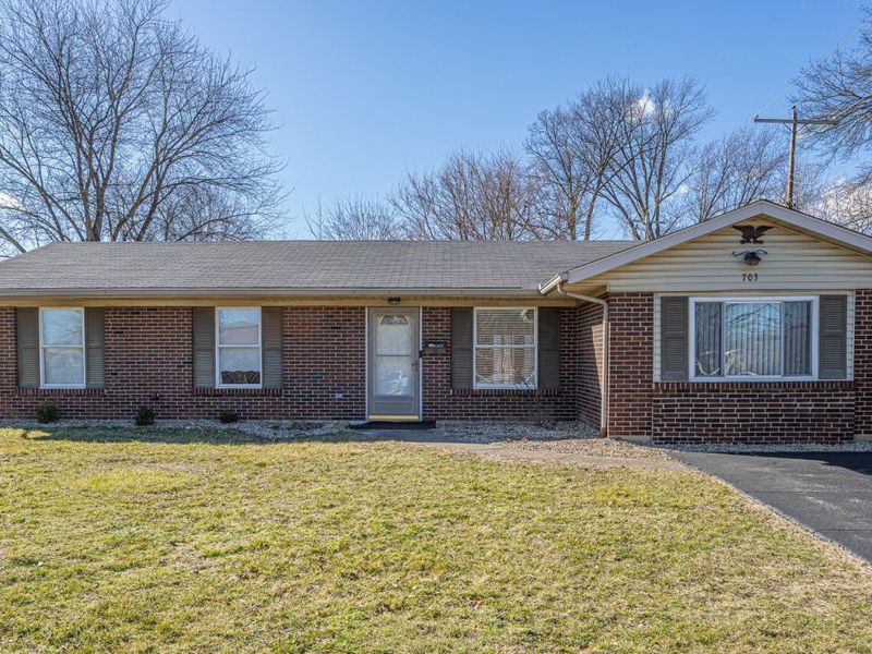 703 Pointview Drive, Westerville, OH 43081 Photo 1