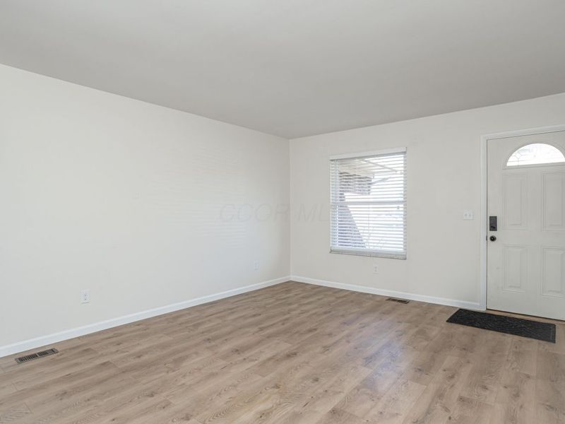 703 Pointview Drive, Westerville, OH 43081 Photo 6